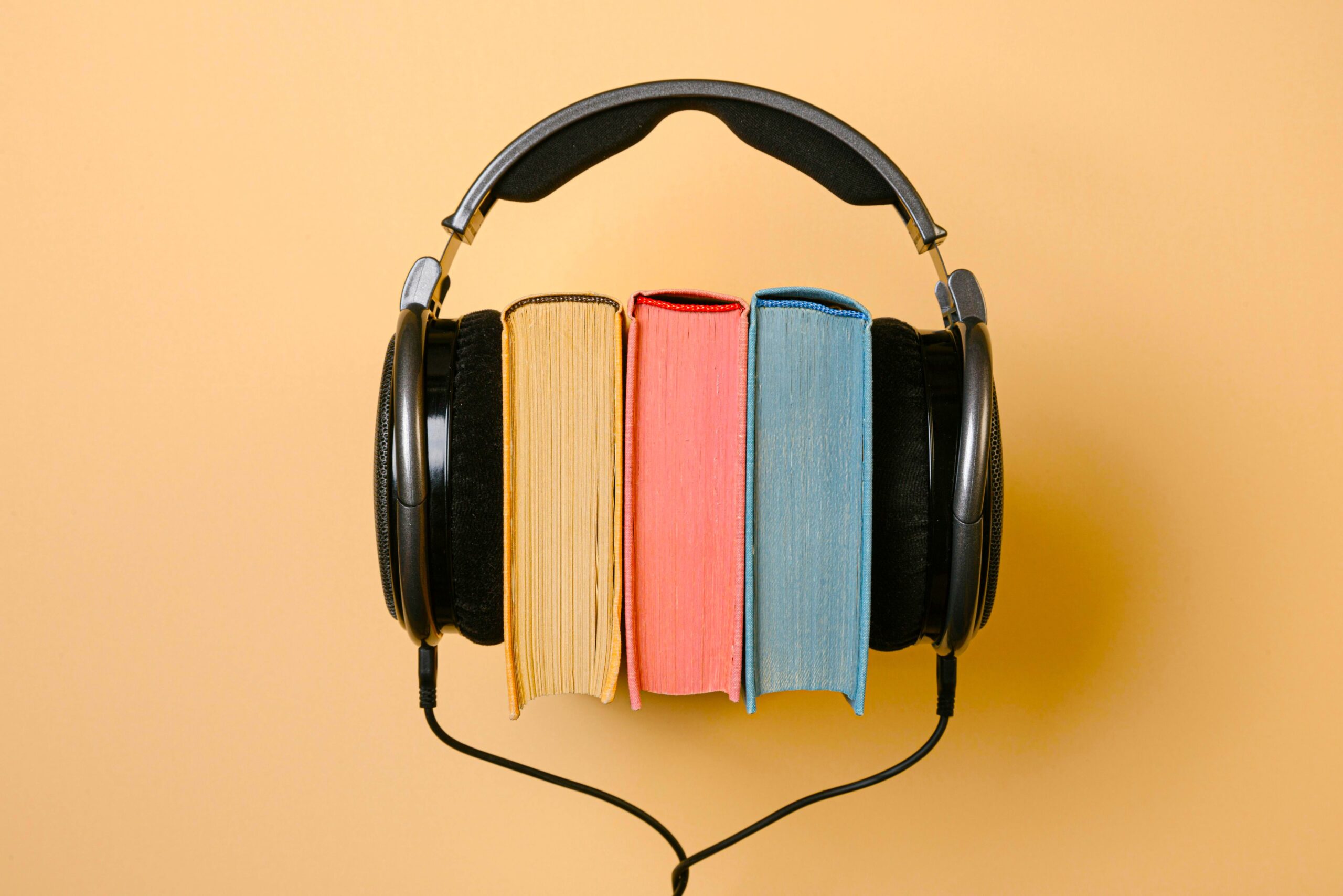 Audiobooks: Όλο και περισσότεροι Έλληνες ακούνε τα αγαπημένα τους βιβλία